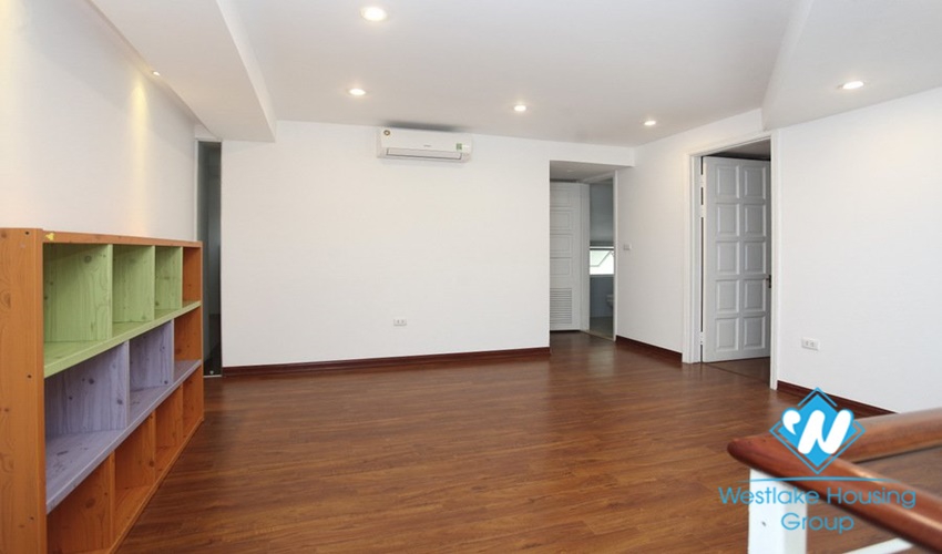 Beautiful and modern penthouse for rent in Ciputra, Tay Ho, Ha Noi
